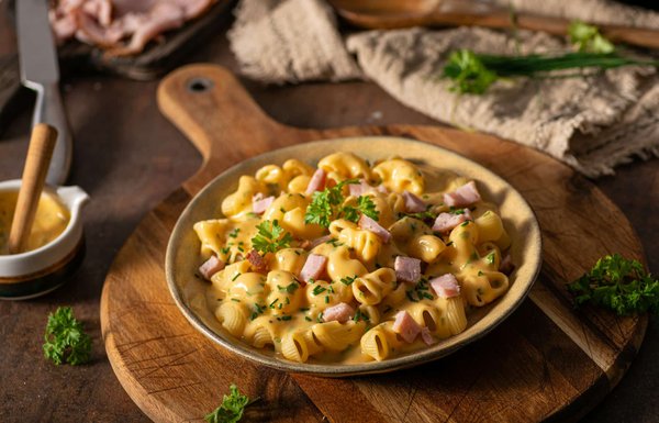 What Are the Secrets to a Perfect Indian Mango Lassi with Cardamom?